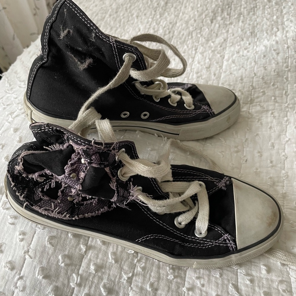 Converse